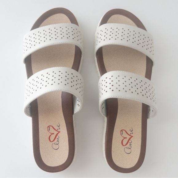 NIB Mia Amore Scotia Amore Sandals - Picture 4 of 6